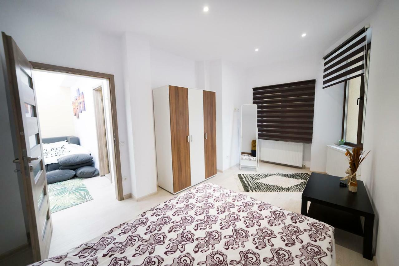 Central Apartment- Shumi'S Kaloşvar Dış mekan fotoğraf